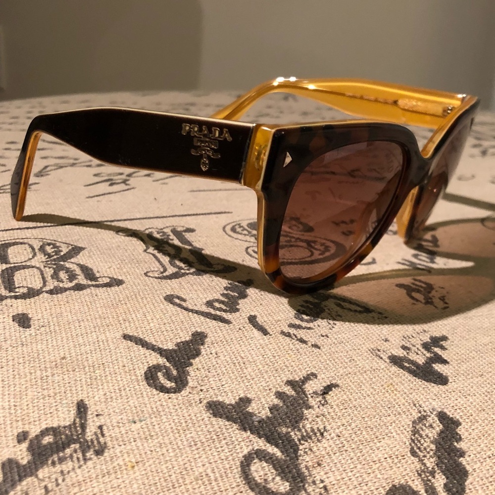 💯Authentic PRADA Milano Sunglasses - Picture 4 of 7